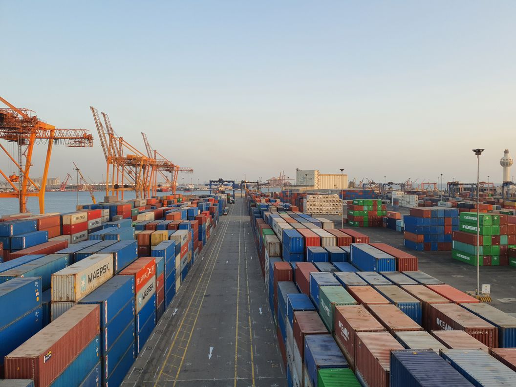 深圳发英国伦敦海运整柜货代集装箱海运